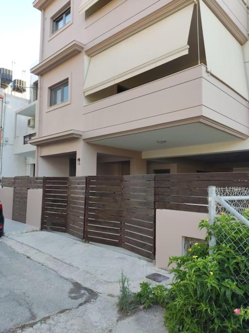 Modern Apartment Near Airport, Port & Beach Nea Alikarnassos Bagian luar foto